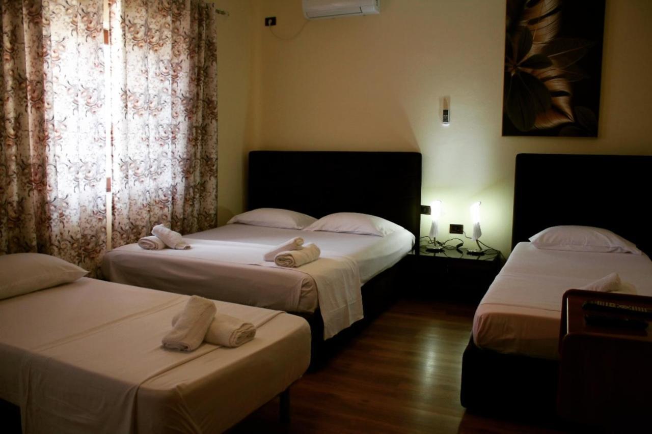 Hotel Ambasador Garden Lezhe Room photo